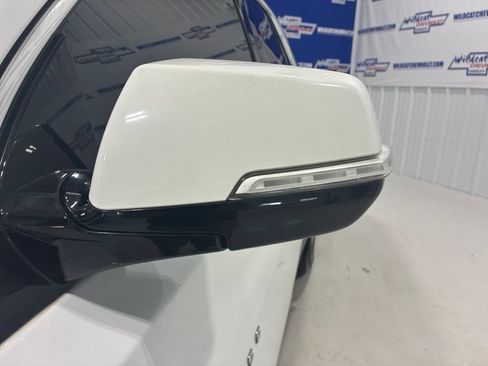 Used 2020 Chevrolet Traverse LT FWD image 12