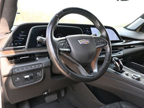 Certified 2024 Cadillac Escalade Sport Platinum w/ LPO, ONYX Package image 16