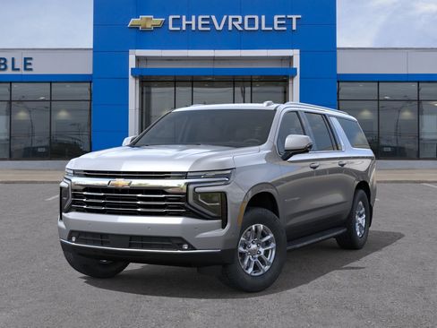 New 2026 Chevrolet Suburban LT AWD/4WD image 6