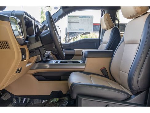 New 2025 Ford F250 Lariat w/ Chrome Package image 16