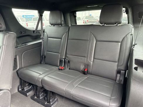 Used 2023 Chevrolet Suburban LT RWD image 24
