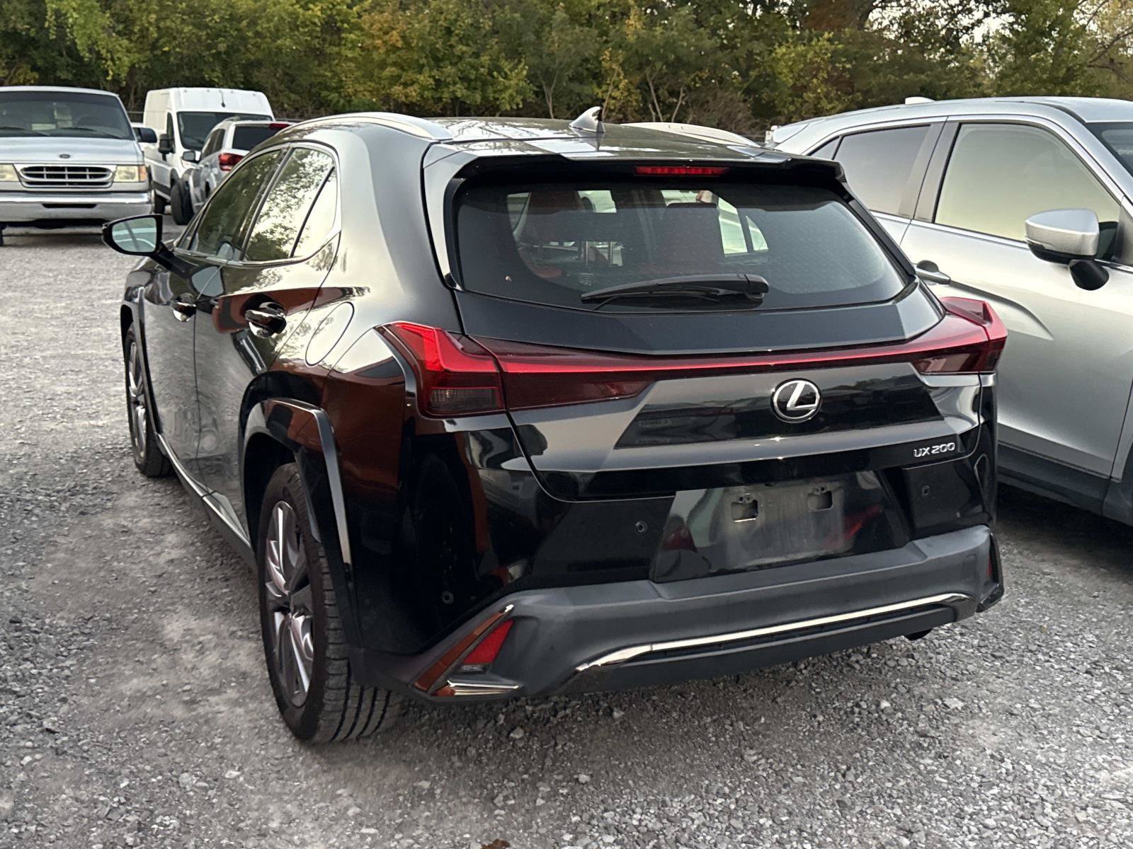 Used 2022 Lexus UX 200 F Sport w/ F Sport Premium Package FWD image 5