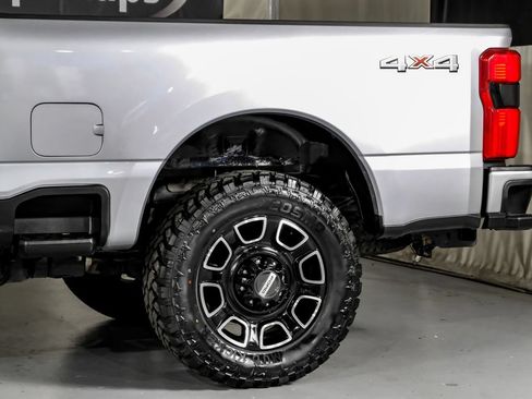 Used 2024 Ford F250 Platinum AWD/4WD image 13