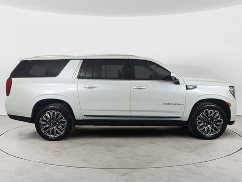 Certified 2023 GMC Yukon XL Denali Ultimate image 6