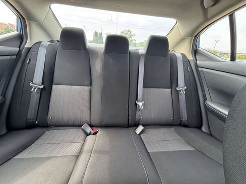 Used 2025 Nissan Sentra SV FWD image 35
