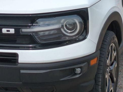 Used 2022 Ford Bronco Sport Outer Banks w/ Tech Package AWD/4WD image 11