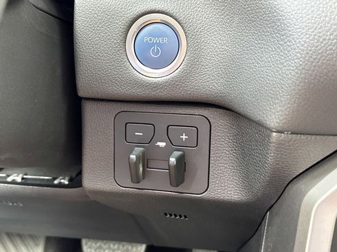 Used 2024 Toyota Tundra Limited image 24