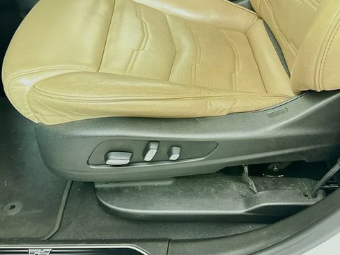 Used 2018 Cadillac XT5 Platinum w/ Driver Assist Package AWD/4WD image 26