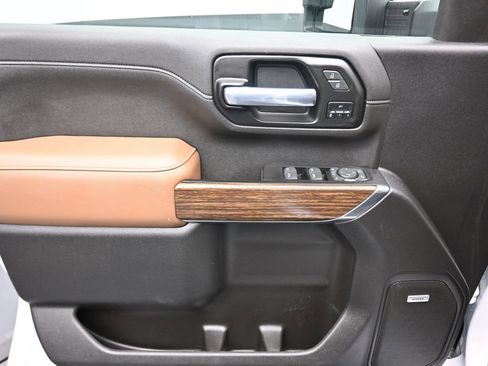 Used 2022 Chevrolet Silverado 2500 High Country w/ Safety Package II image 10