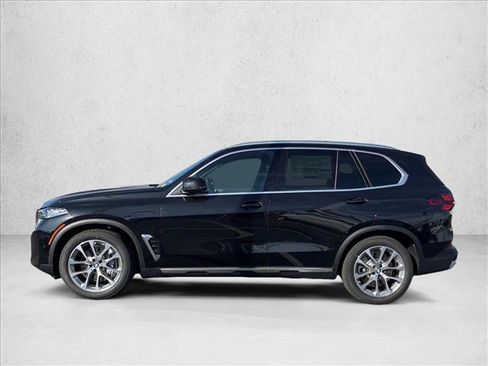New 2026 BMW X5 xDrive50e image 17