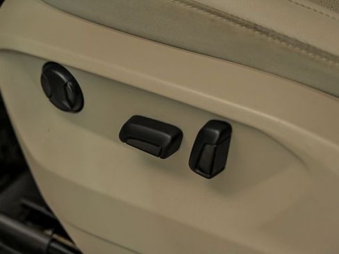 Used 2019 Volkswagen Atlas SE AWD/4WD image 16