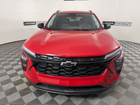 New 2026 Chevrolet Trax LT w/ Midnight Edition FWD image 9