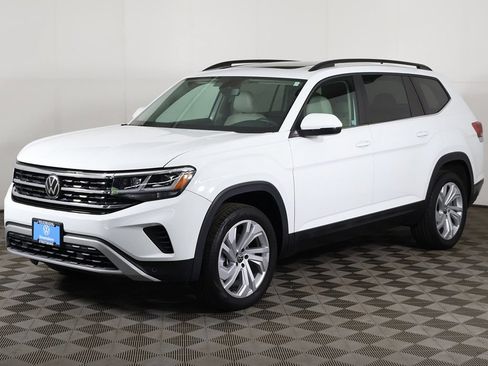 Used 2023 Volkswagen Atlas SE w/ Panoramic Sunroof Package AWD/4WD image 10