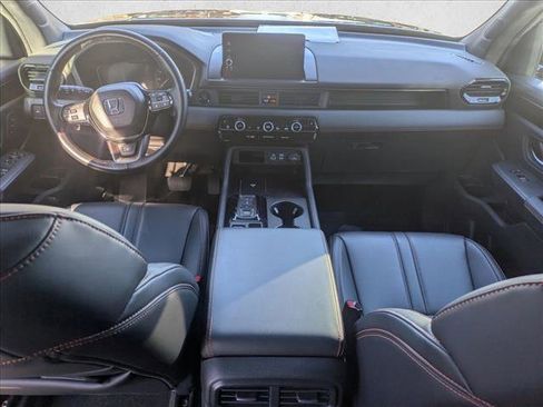 Used 2024 Honda Pilot TrailSport image 20