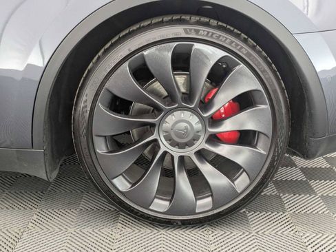 Used 2022 Tesla Model Y Performance AWD/4WD image 13