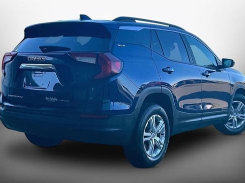 Used 2022 GMC Terrain SLE w/ Driver Convenience Package AWD/4WD image 2