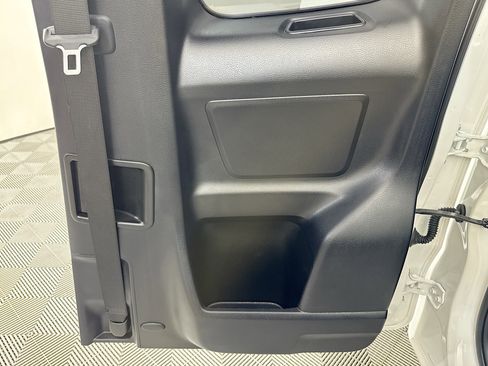 Used 2022 Toyota Tacoma SR image 27