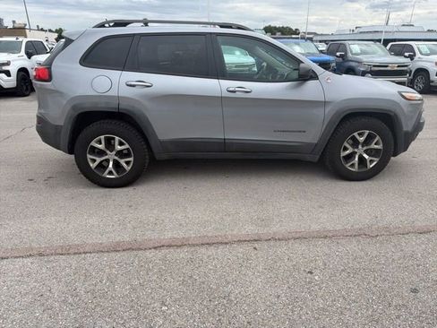 Used 2014 Jeep Cherokee Trailhawk w/ Comfort/Convenience Group AWD/4WD image 5