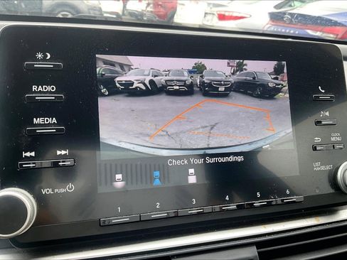 Used 2020 Honda Accord LX image 21