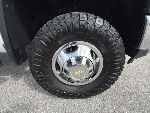 Used 2025 Chevrolet Silverado 3500 LTZ w/ LTZ Plus Package image 36