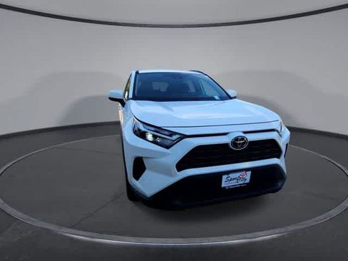 Used 2025 Toyota RAV4 XLE FWD image 2
