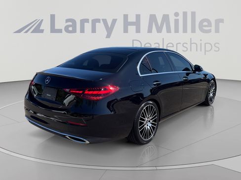 Used 2022 Mercedes-Benz C 300 Sedan image 5