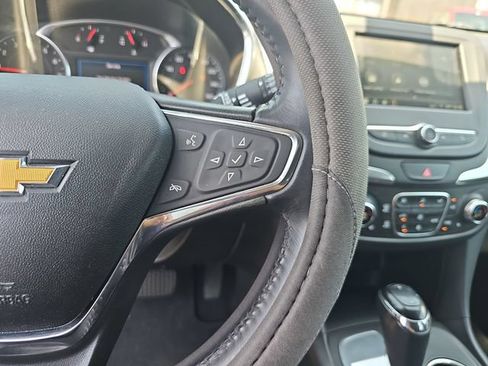 Used 2019 Chevrolet Equinox LT FWD image 14