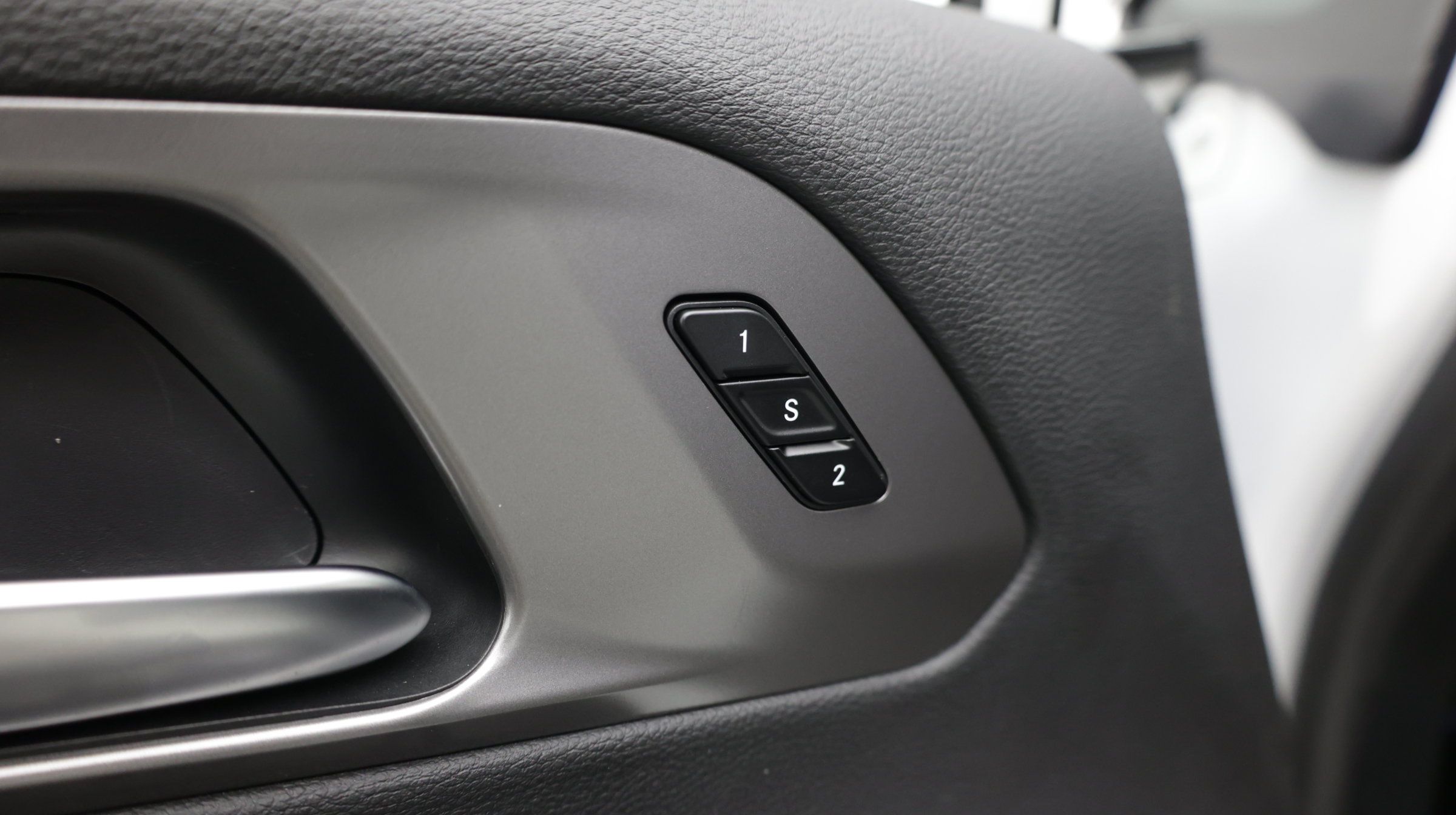 Used 2026 Chrysler Pacifica Select FWD image 14
