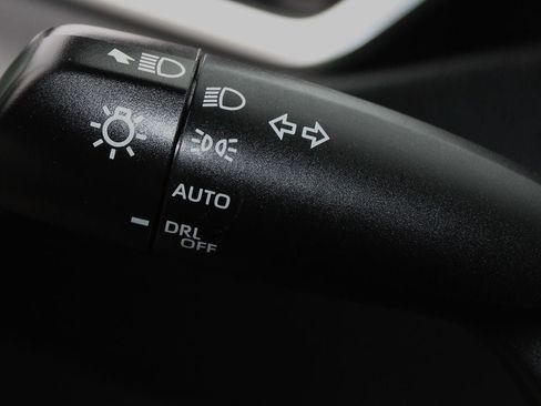 Used 2024 Toyota Corolla SE image 21