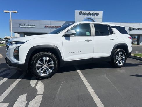 Used 2025 Chevrolet Equinox LT image 1