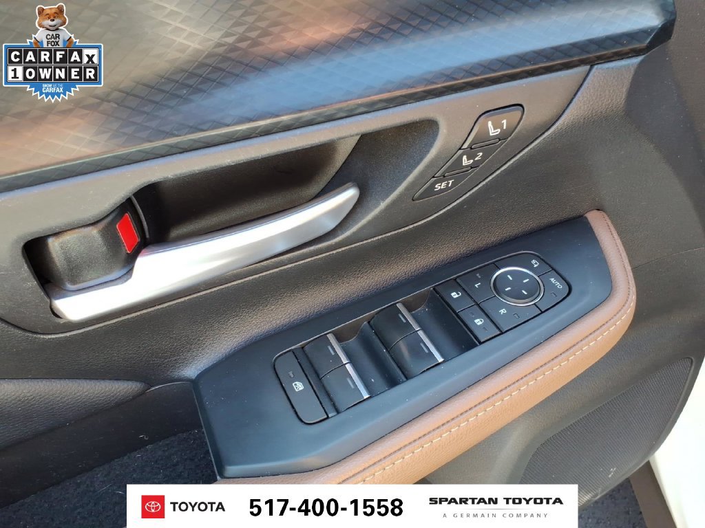 Used 2024 Toyota Grand Highlander AWD Hybrid image 16