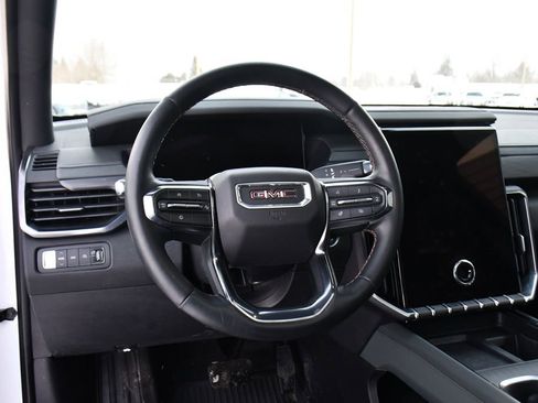 Used 2024 GMC Acadia AT4 w/ Luxury Package image 12