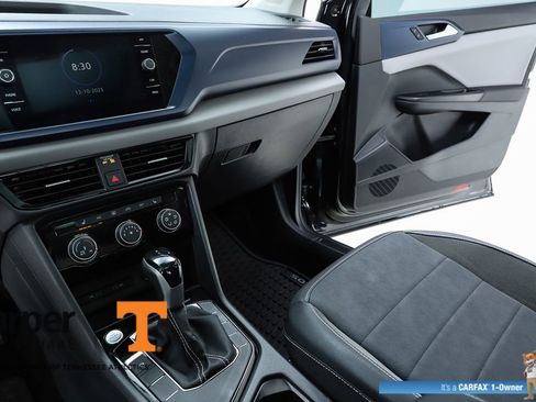 Used 2023 Volkswagen Taos SE w/ Panoramic Sunroof Package image 61