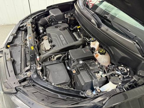 Used 2020 Chevrolet Equinox LS image 23