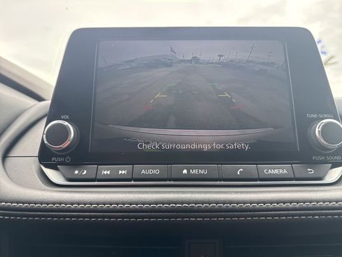 Used 2023 Nissan Rogue SV w/ SV Premium B Package FWD image 21