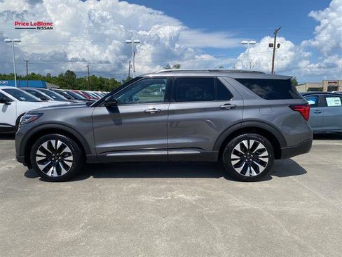 Used 2025 Ford Explorer Platinum w/ LUX Leather Package AWD/4WD image 4