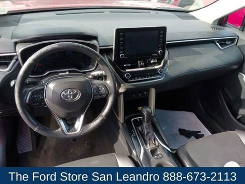Used 2022 Toyota Corolla Cross XLE AWD/4WD image 6