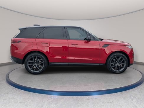 Certified 2024 Land Rover Range Rover Sport SE image 4
