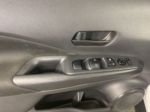 Used 2022 Nissan Kicks S image 14