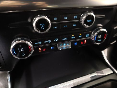 Used 2021 Ford F150 Lariat image 8