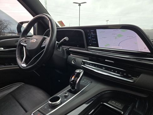 Used 2021 Cadillac Escalade Sport w/ Driver Assist Tech Package image 9