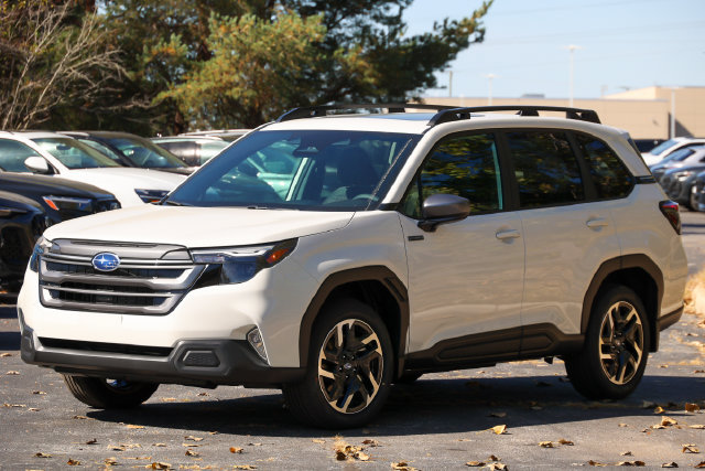 New 2026 Subaru Forester Premium AWD/4WD image 1