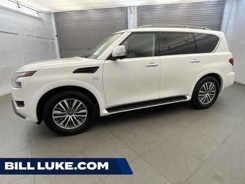 Used 2022 Nissan Armada SL w/ Captain's Chairs Package RWD image 1