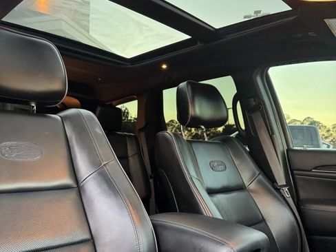 Used 2020 Jeep Grand Cherokee Overland image 11