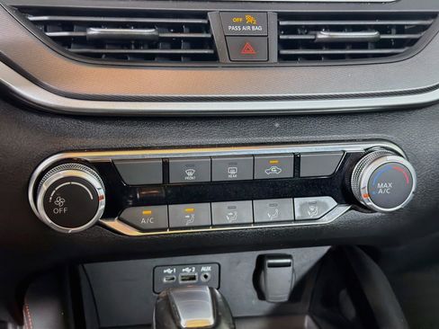Used 2024 Nissan Altima 2.5 SR FWD image 22