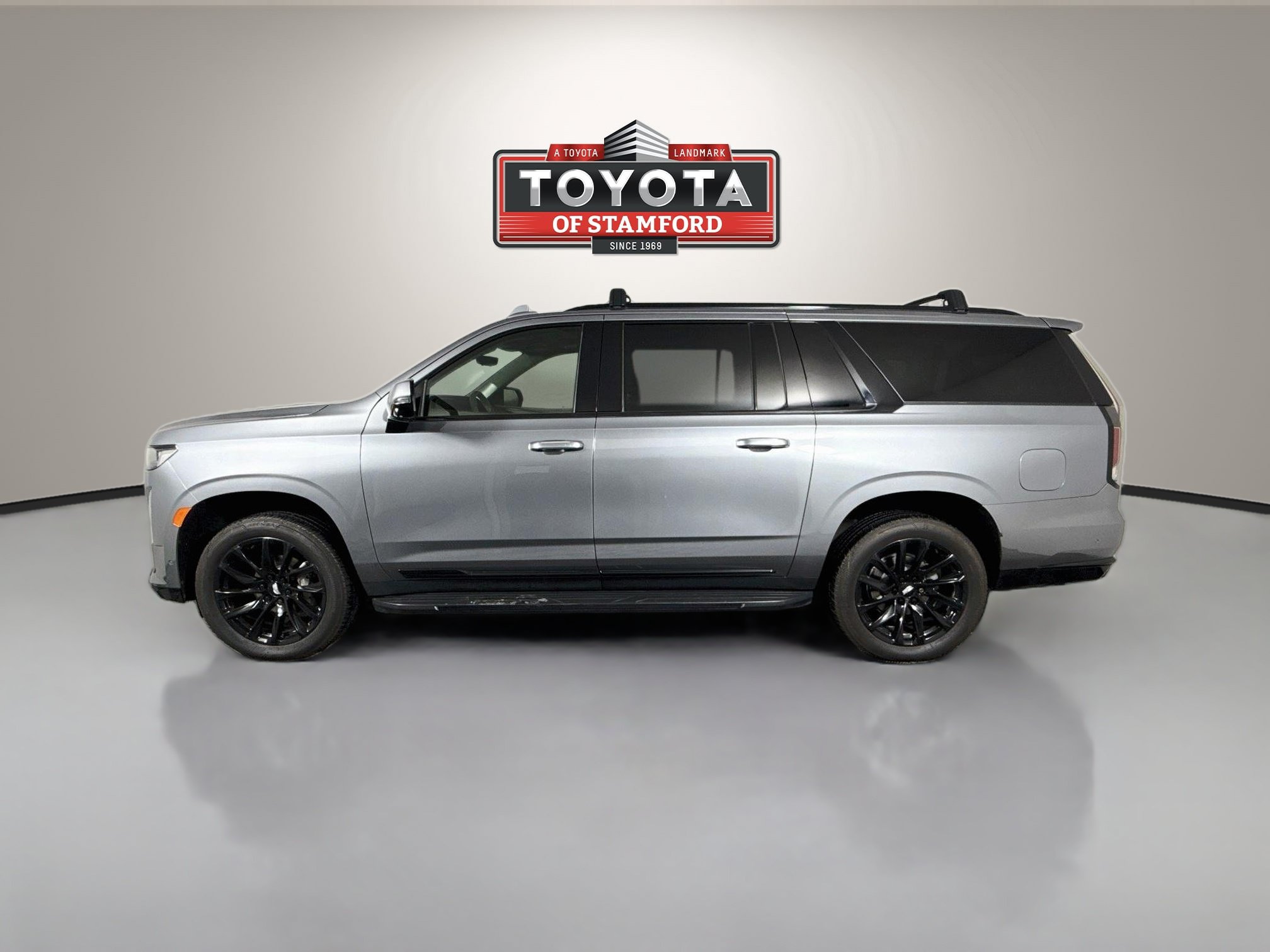 Used 2021 Cadillac Escalade ESV Sport Platinum w/ LPO, ONYX Package AWD/4WD image 4