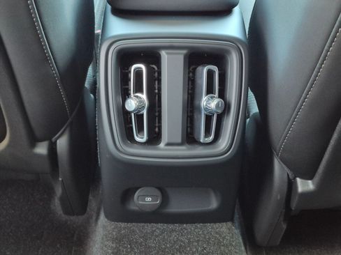 Used 2023 Volvo XC40 Recharge Plus AWD/4WD image 23