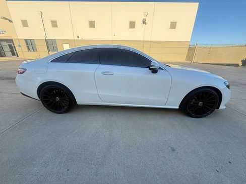 Used 2018 Mercedes-Benz E 400 Coupe image 4