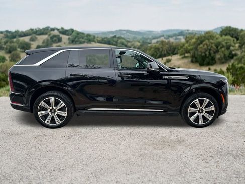 Certified 2025 Cadillac Escalade IQ Luxury 2 w/ LPO, Premium Carpet Package AWD/4WD image 13