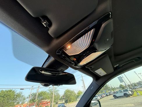 Used 2020 BMW 330i xDrive Sedan AWD/4WD image 24